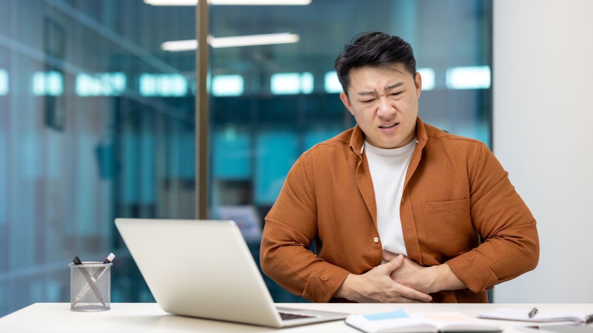 Colorectal Cancer Symptoms: Don't Ignore These Signs Before It's Too Late 